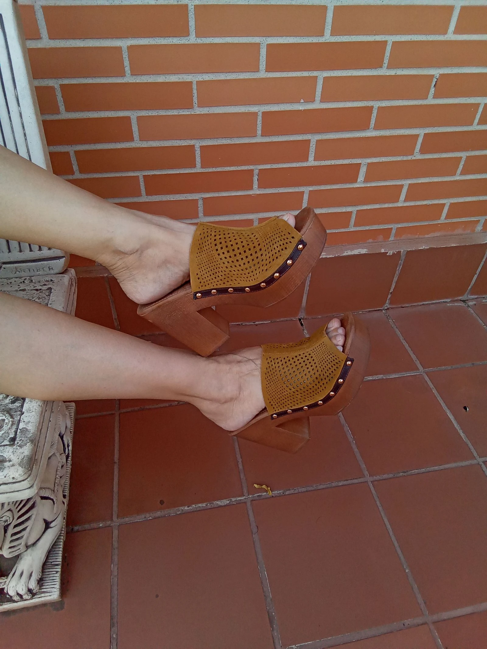 Platform clogs 70s style – photo 8